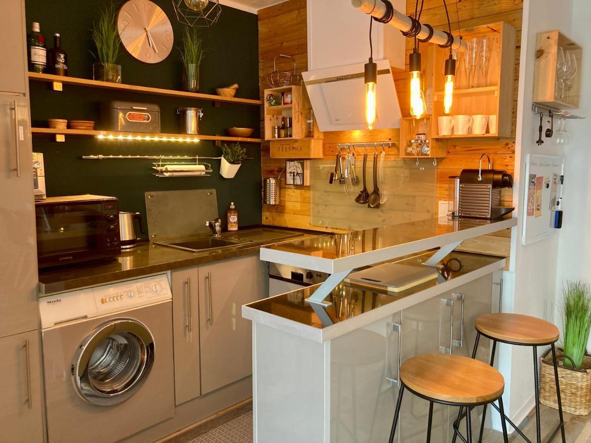 Living At Saarpartments -Adultsonly- 2 Bedrooms, Kitchen - Business & Holiday Apartments For Long- And Short Term Stay, 3 Min To Train Station, Secure E-Bike Parking! Saarbrücken Exterior foto