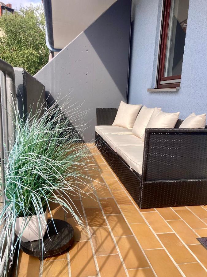 Living At Saarpartments -Adultsonly- 2 Bedrooms, Kitchen - Business & Holiday Apartments For Long- And Short Term Stay, 3 Min To Train Station, Secure E-Bike Parking! Saarbrücken Exterior foto