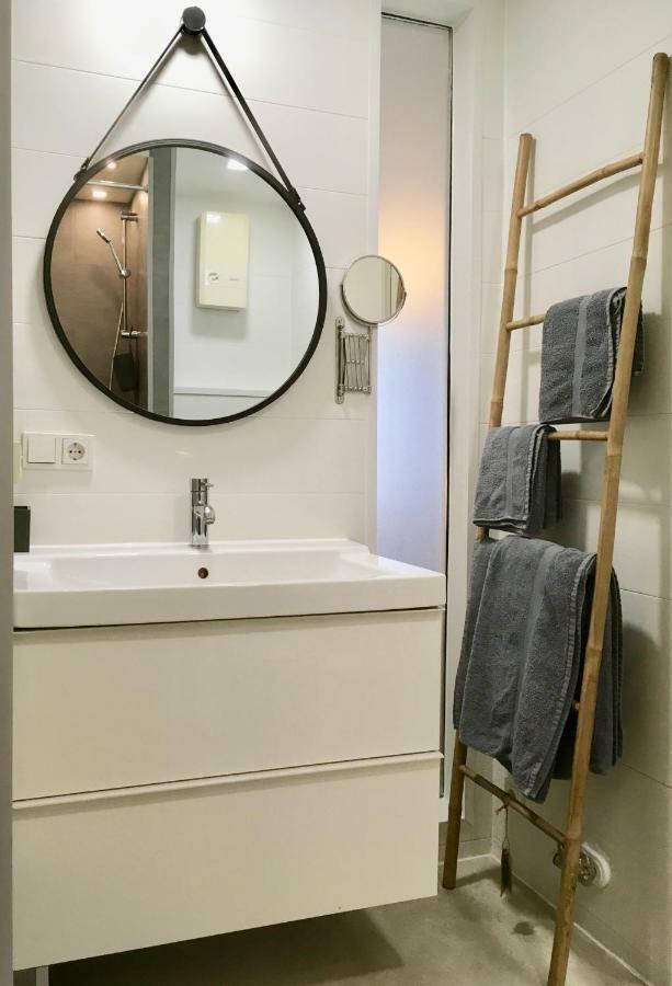 Living At Saarpartments -Adultsonly- 2 Bedrooms, Kitchen - Business & Holiday Apartments For Long- And Short Term Stay, 3 Min To Train Station, Secure E-Bike Parking! Saarbrücken Exterior foto